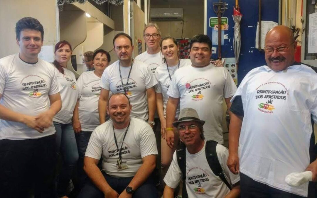 REINTEGRAÇÃO DOS AFASTADOS JÁ!